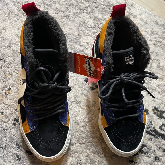 Vans “All Weather MTE” shoes - Picture 3 of 5